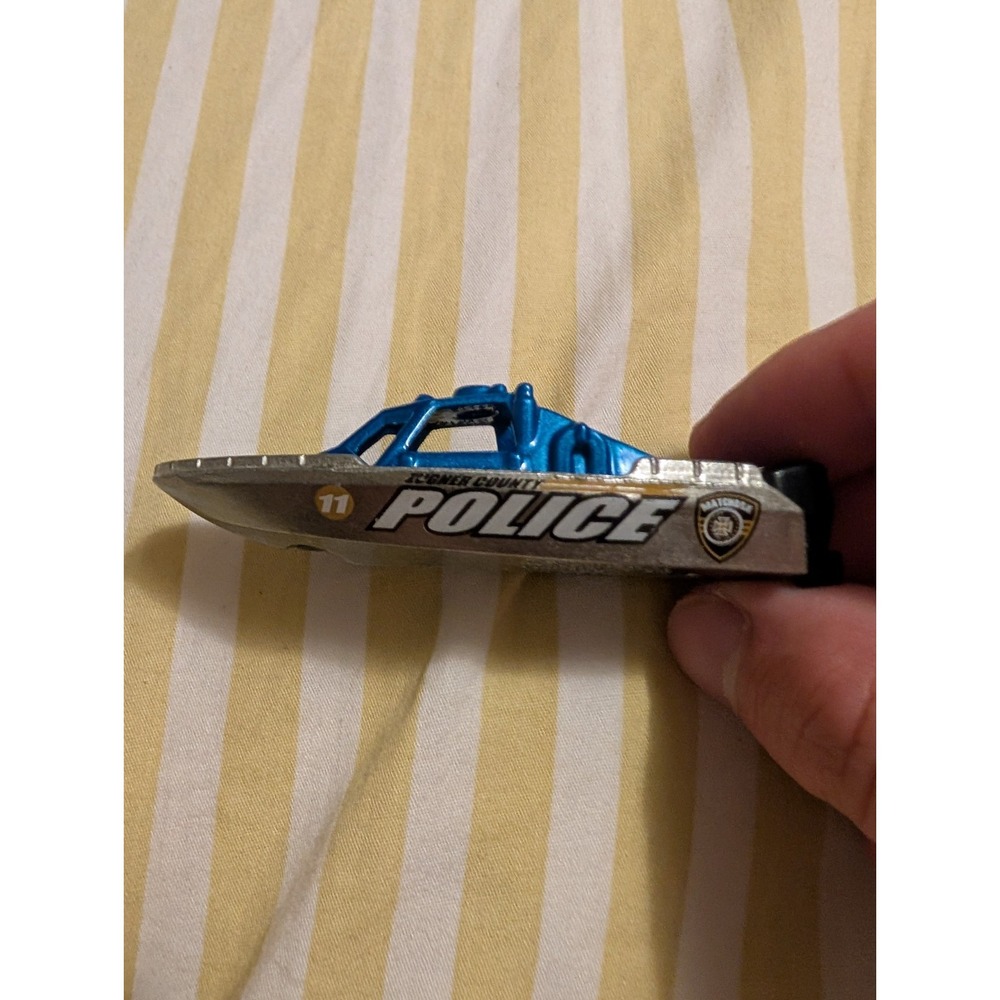 Matchbox Tinforcer 58/125 2016 Diecast Police Boat 1:64 Scale Gray L14